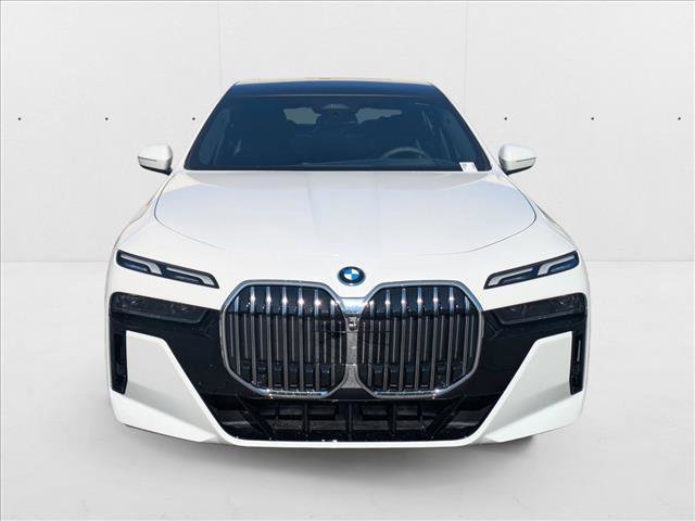 New 2026 BMW 750e xDrive w/ Premium Package image 5