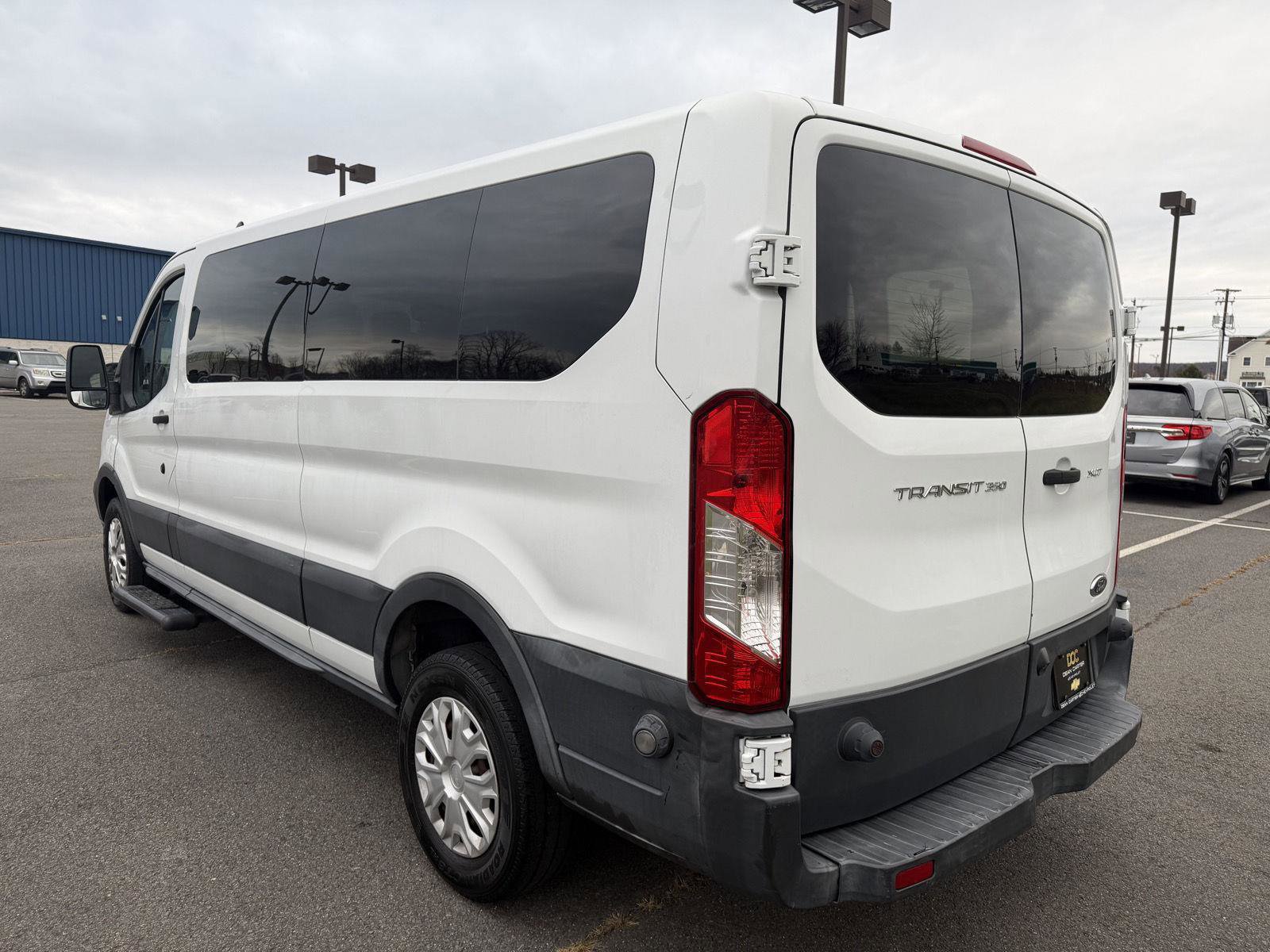 Used 2015 Ford Transit 350 XLT image 4