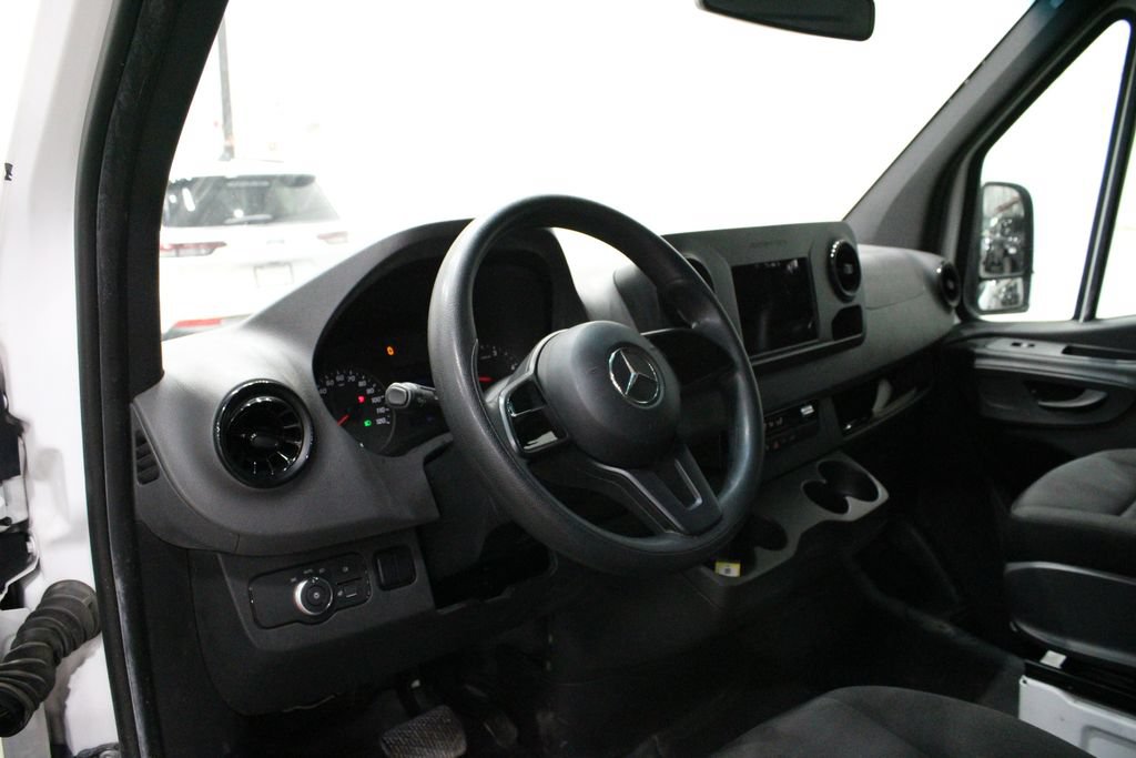 Used 2019 Mercedes-Benz Sprinter 170 Cargo image 16