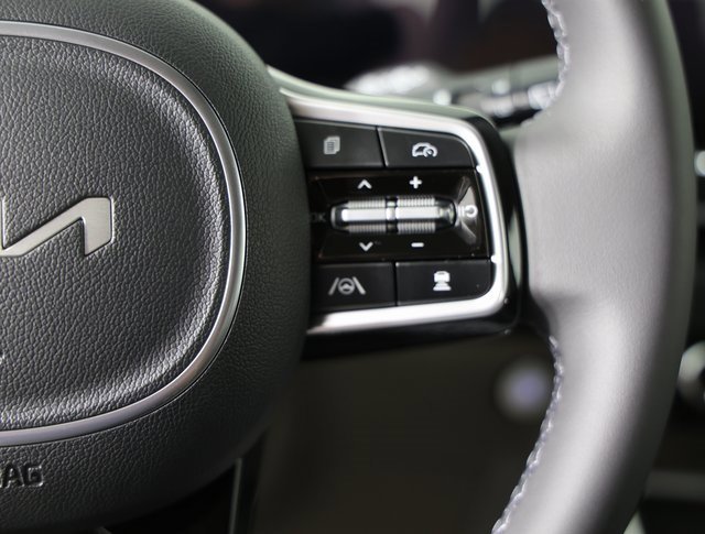 Certified 2026 Kia Carnival image 15