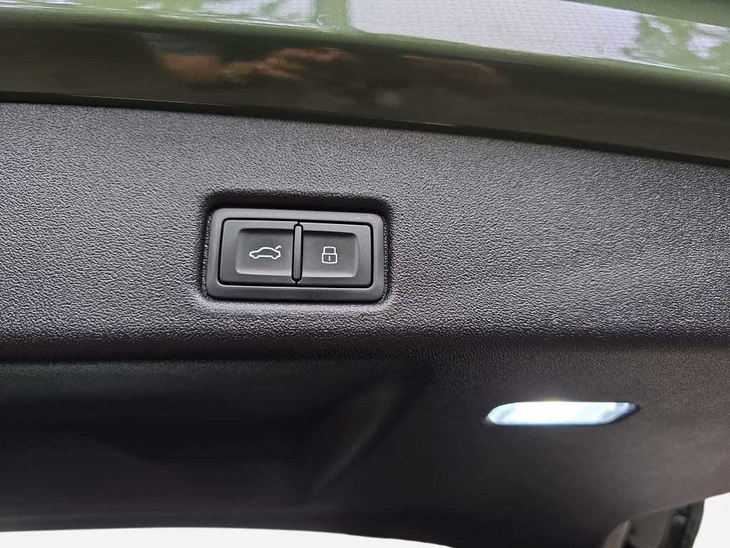 Certified 2025 Audi Q5 Prestige AWD/4WD image 13