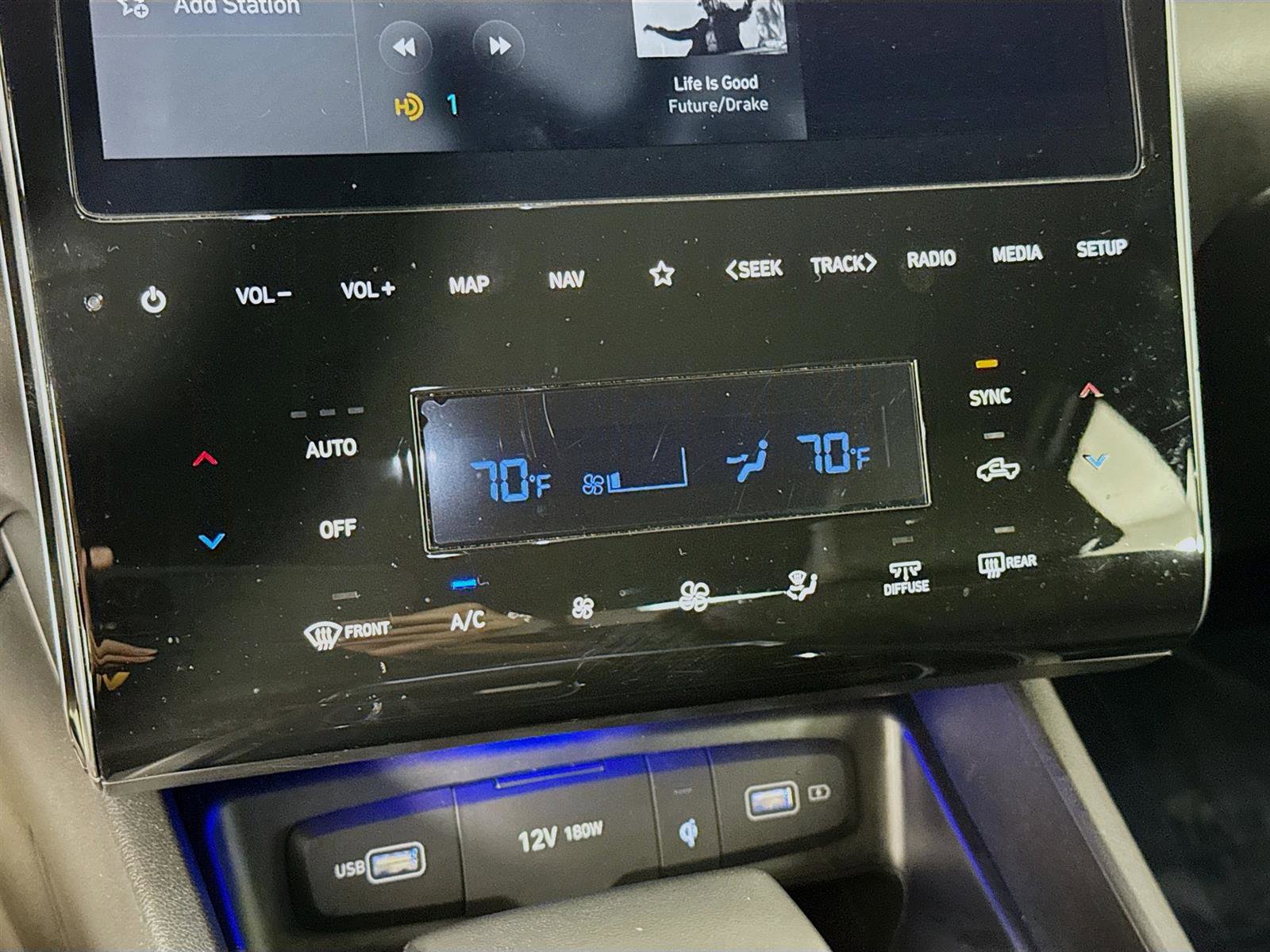 Certified 2024 Hyundai Santa Cruz Limited image 18