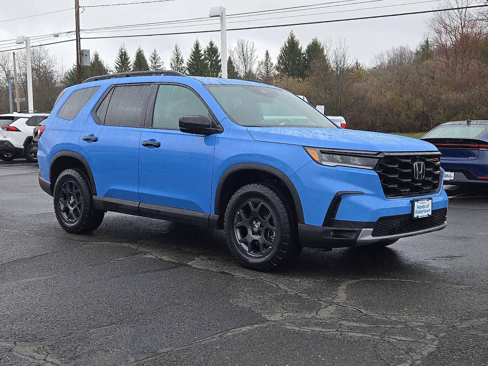Used 2025 Honda Pilot TrailSport image 4