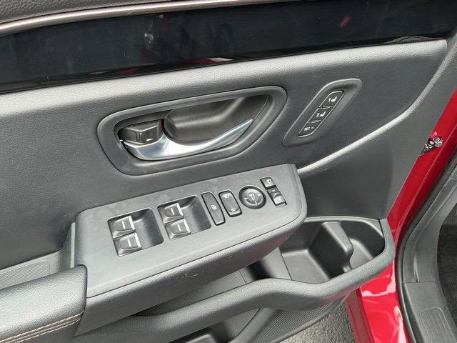 Used 2025 Honda Pilot TrailSport image 17