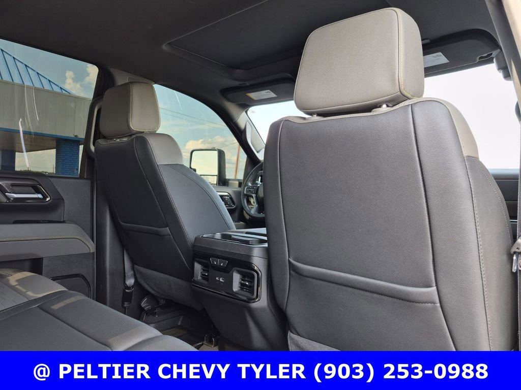 Used 2024 Chevrolet Silverado 2500 ZR2 w/ Technology Package AWD/4WD image 19