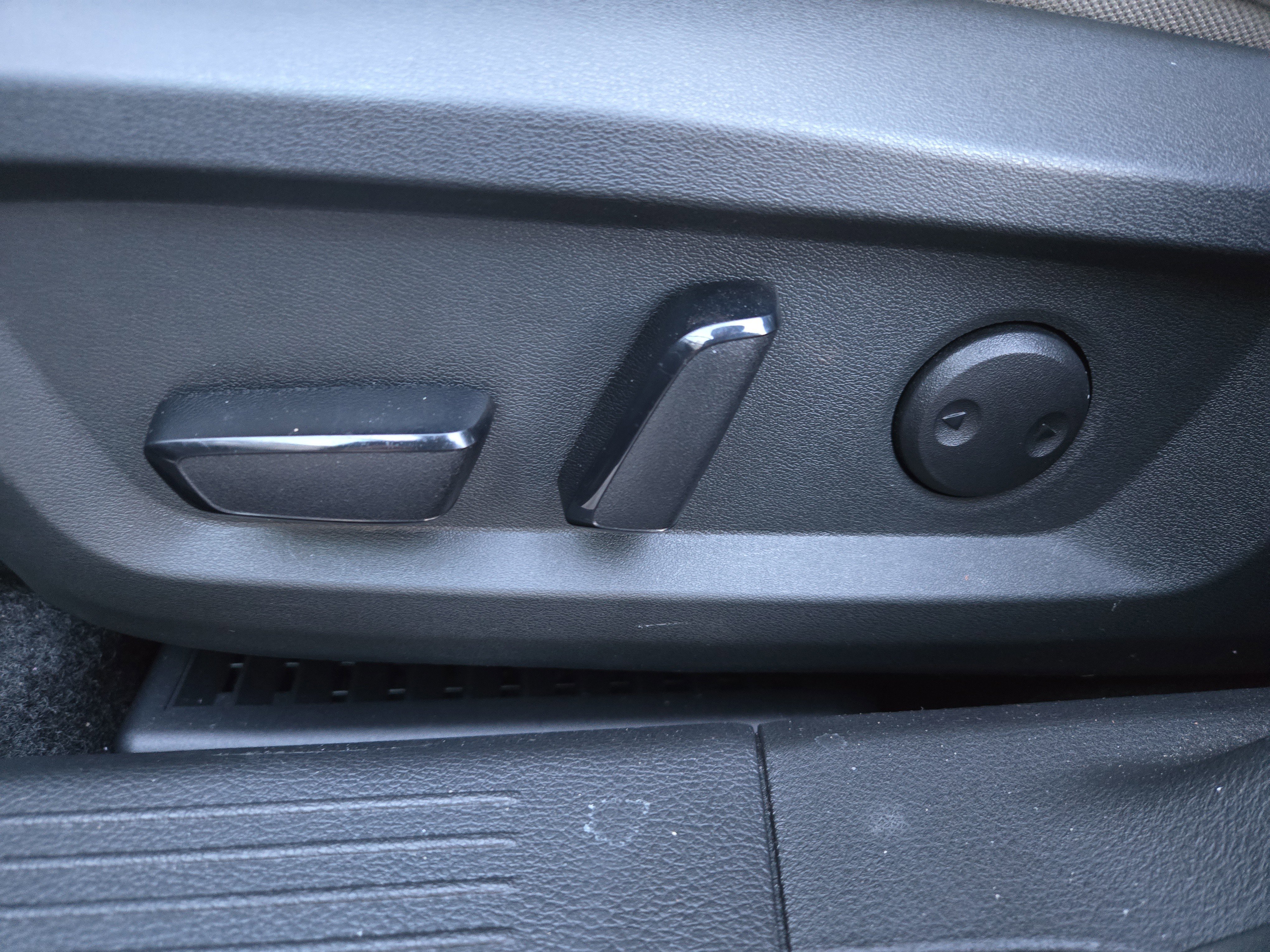 Certified 2023 Nissan Rogue SL image 15