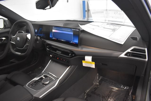 New 2026 BMW 230i xDrive Coupe w/ Convenience Package AWD/4WD image 18