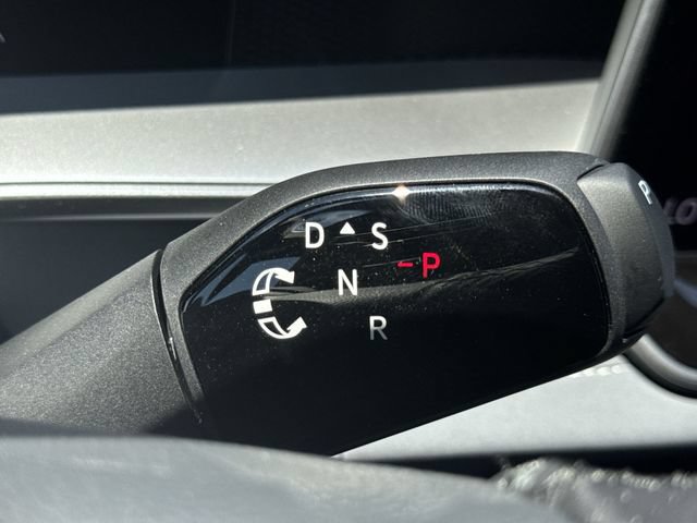 New 2026 Volkswagen Tiguan SE R-Line AWD/4WD image 15
