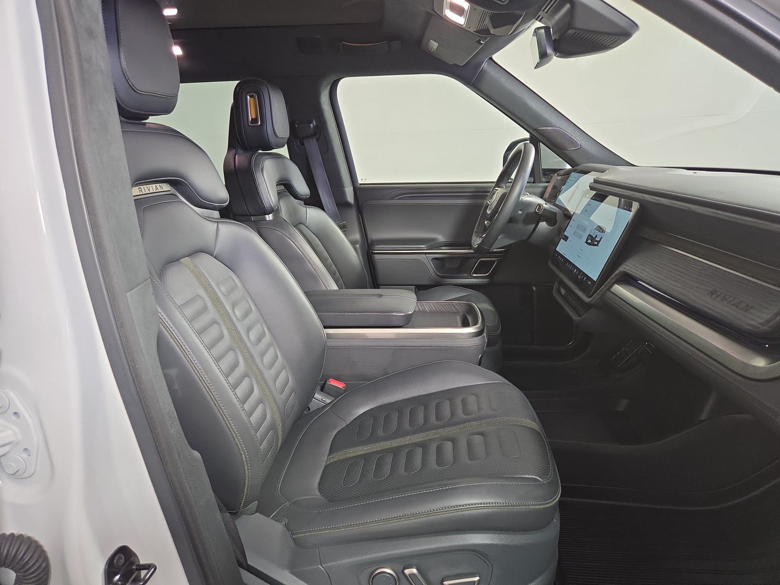 Used 2023 Rivian R1S Launch Edition Quad AWD/4WD image 24