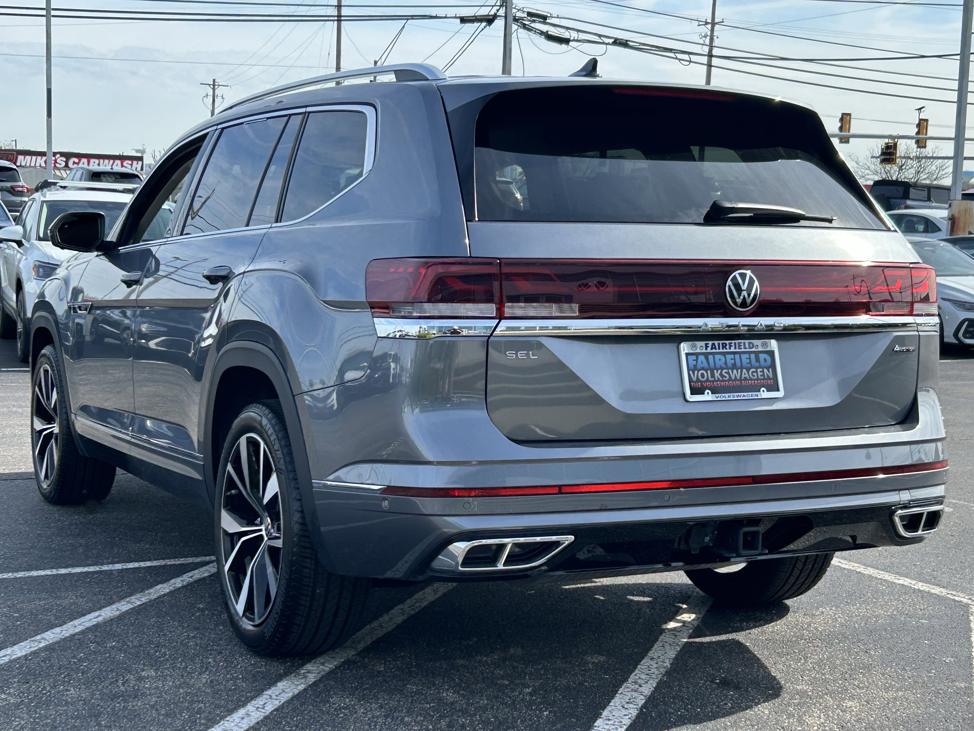 Certified 2025 Volkswagen Atlas SEL Premium R-Line image 5