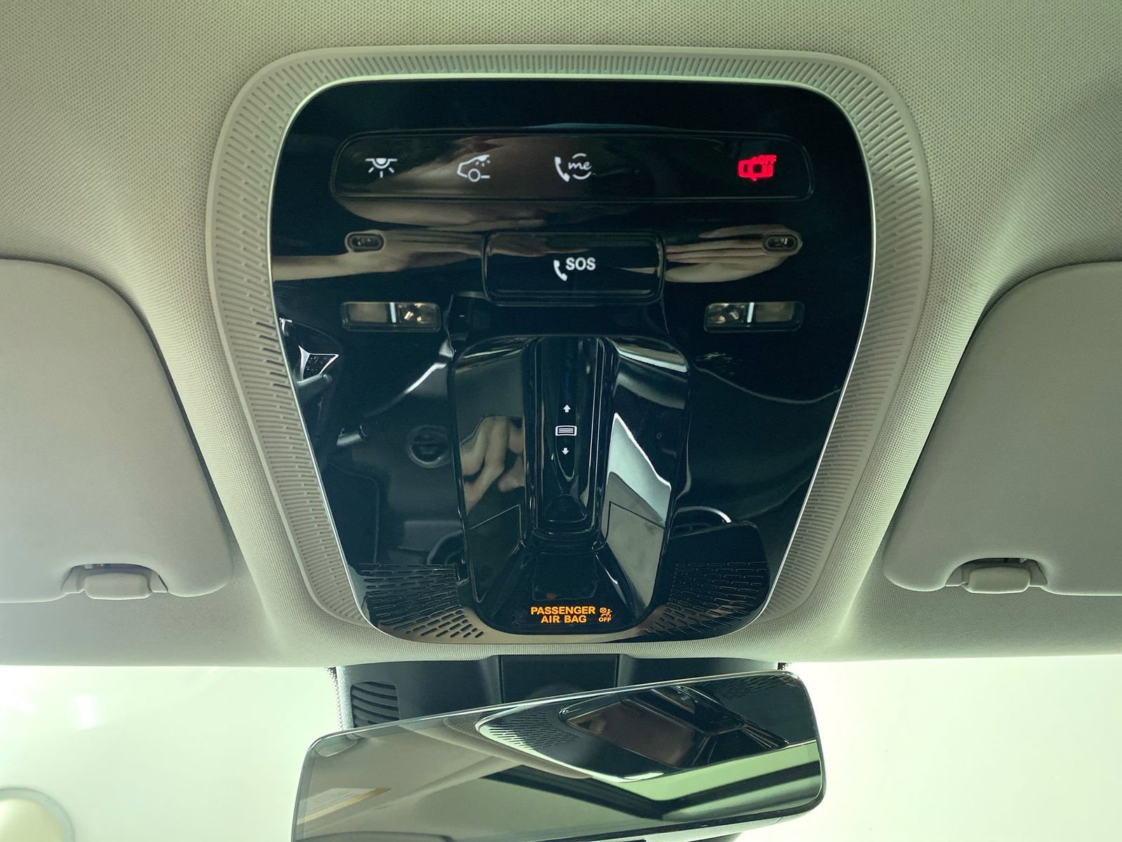 Used 2025 Mercedes-Benz C 300 Sedan image 9