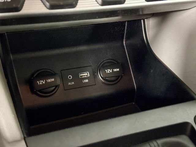 Used 2020 Hyundai Elantra SEL FWD image 31