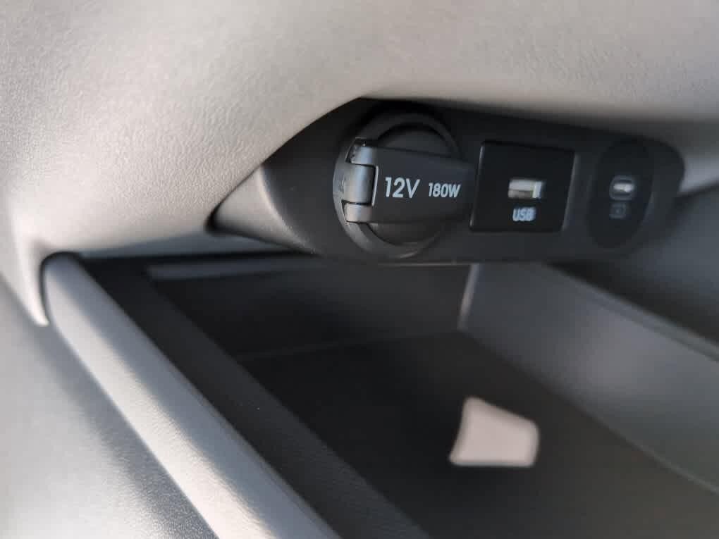 New 2026 Hyundai Elantra SE FWD image 32