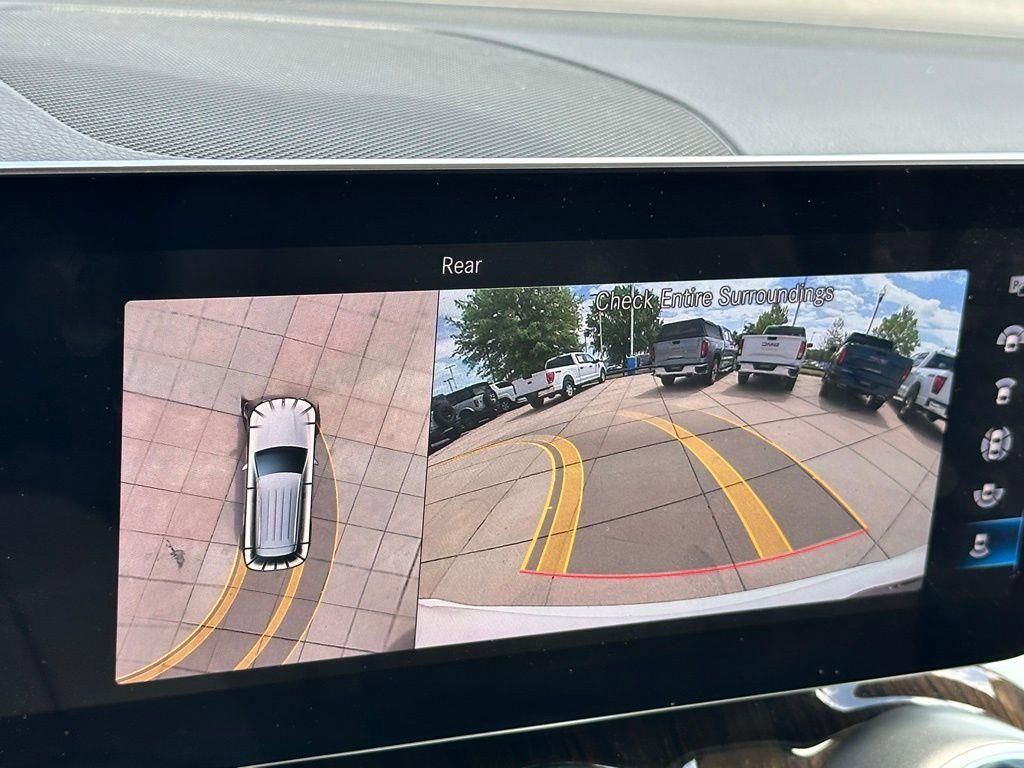 Used 2022 Mercedes-Benz GLC 300 image 13