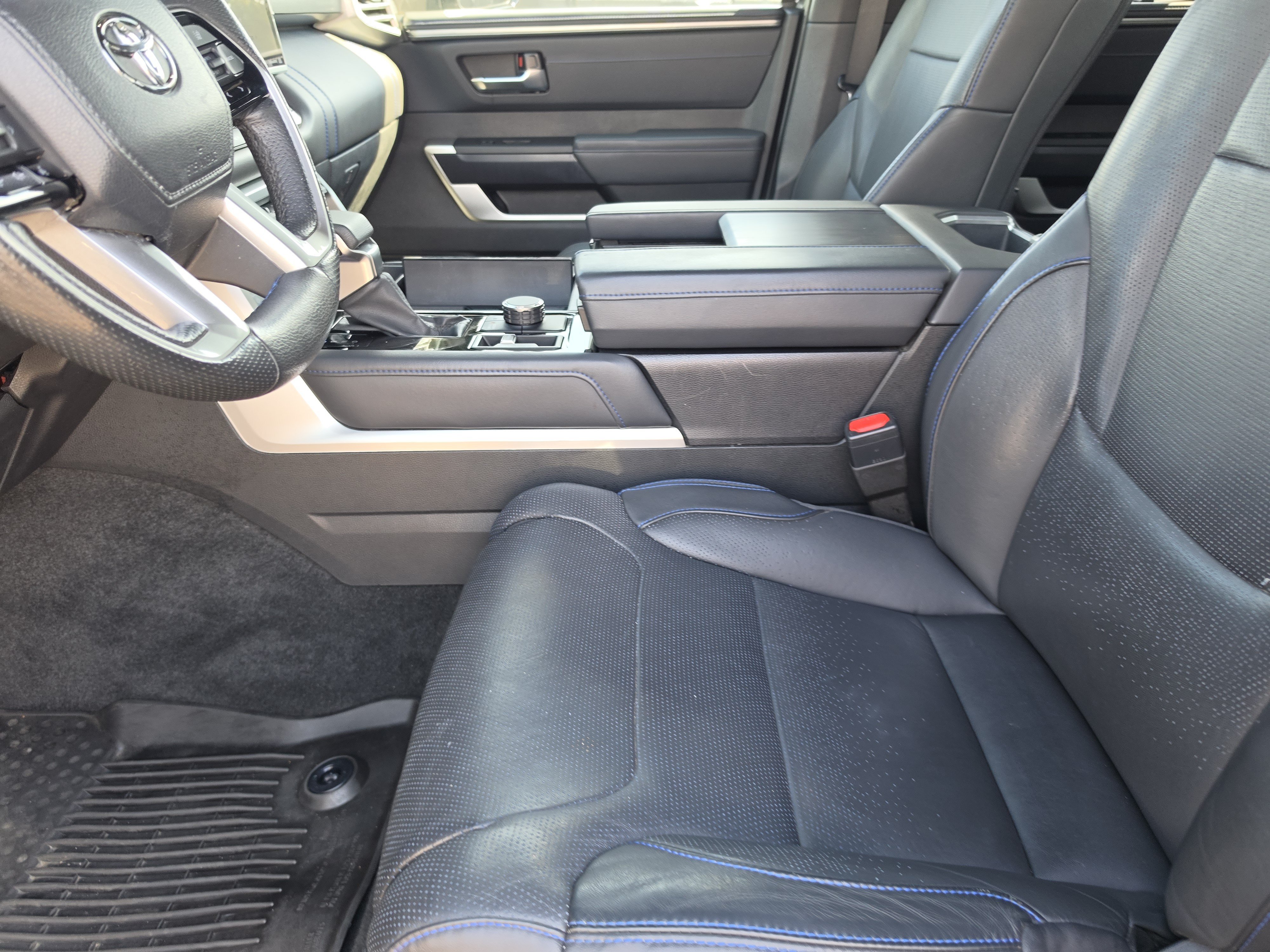 Used 2023 Toyota Tundra Platinum AWD/4WD image 9