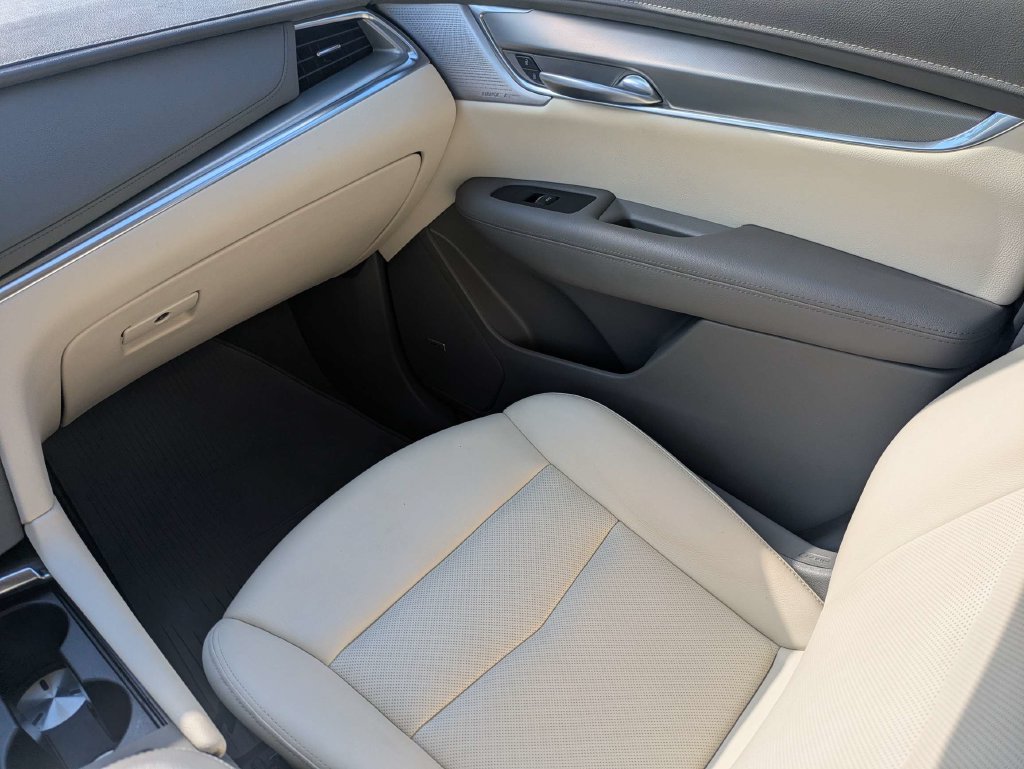 Certified 2024 Cadillac XT5 Premium Luxury AWD/4WD image 20