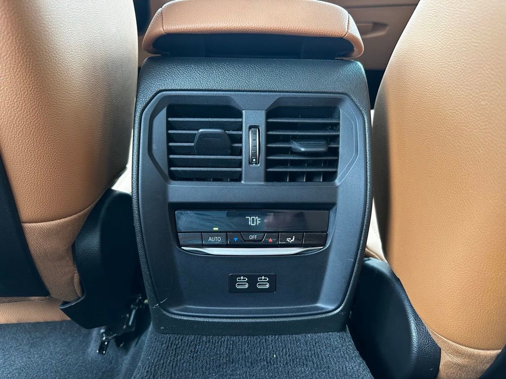 Used 2022 BMW 330i Sedan w/ Premium Package 2 image 25