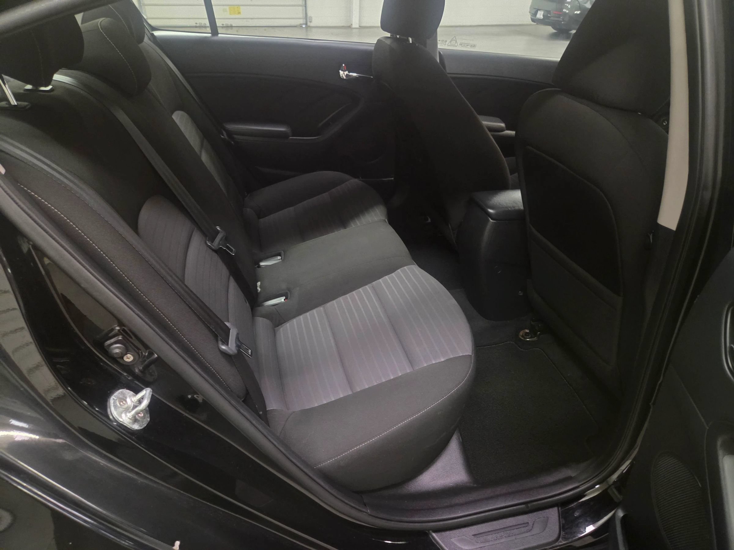 Used 2017 Kia Forte S FWD image 30