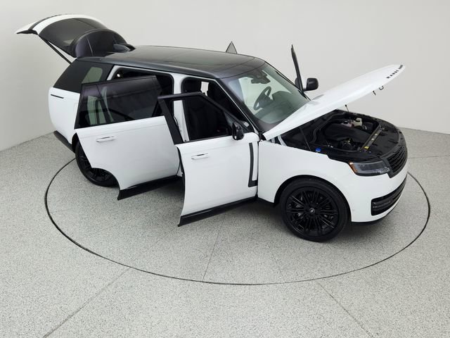 New 2025 Land Rover Range Rover Long Wheelbase SE image 38