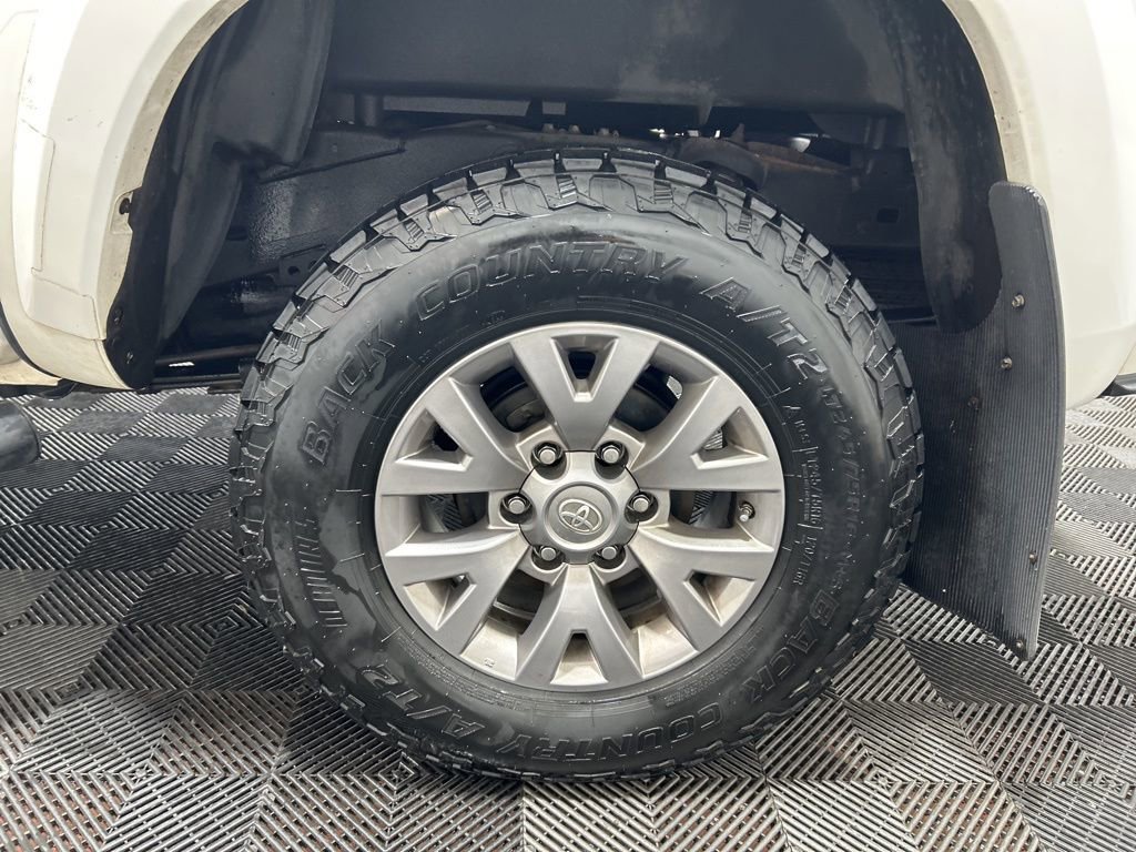 Used 2019 Toyota Tacoma SR5 image 30