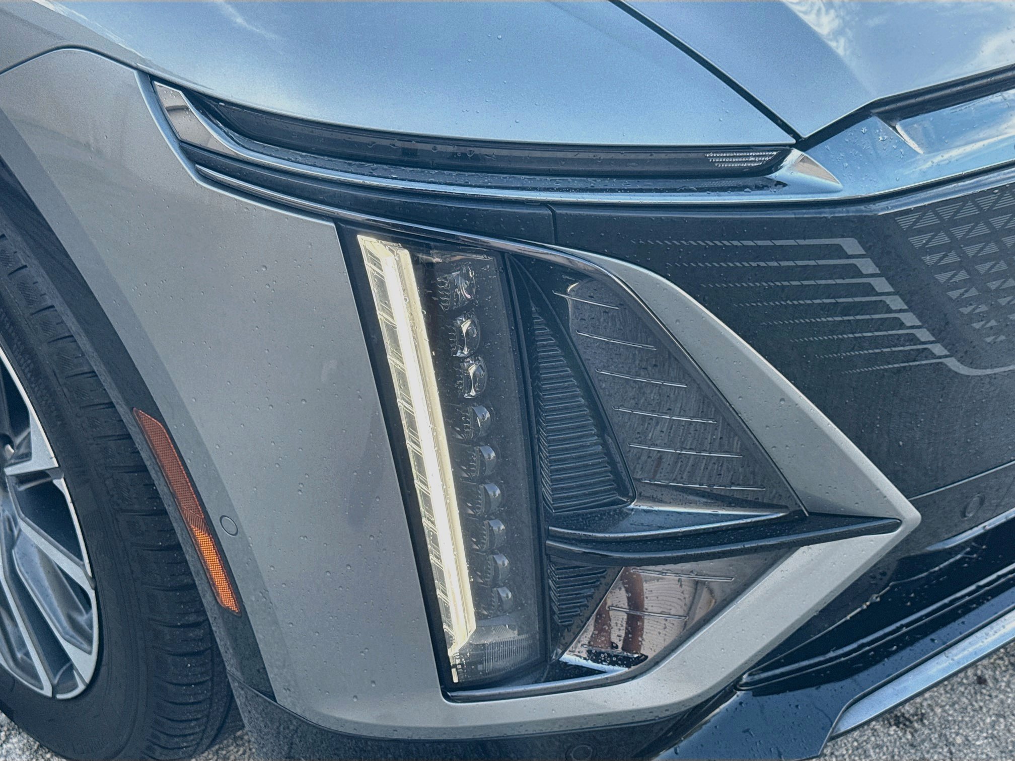 Used 2024 Cadillac Lyriq Sport RWD image 35