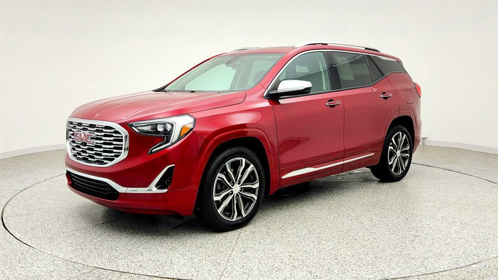 Used 2020 GMC Terrain Denali w/ Denali Premium Package FWD image 1