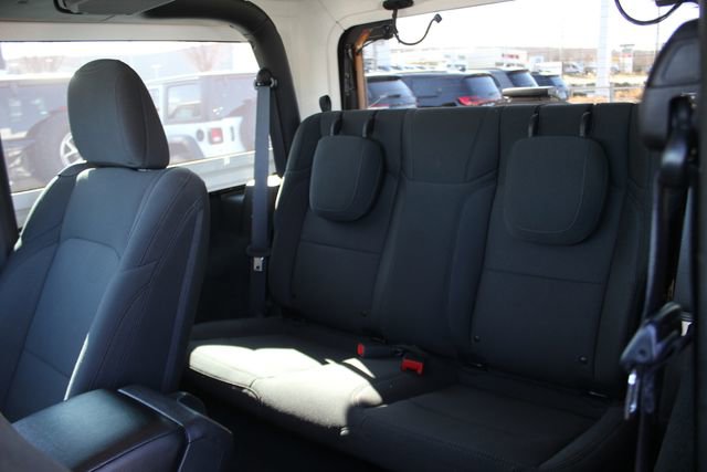 Used 2022 Jeep Wrangler Sport S image 22