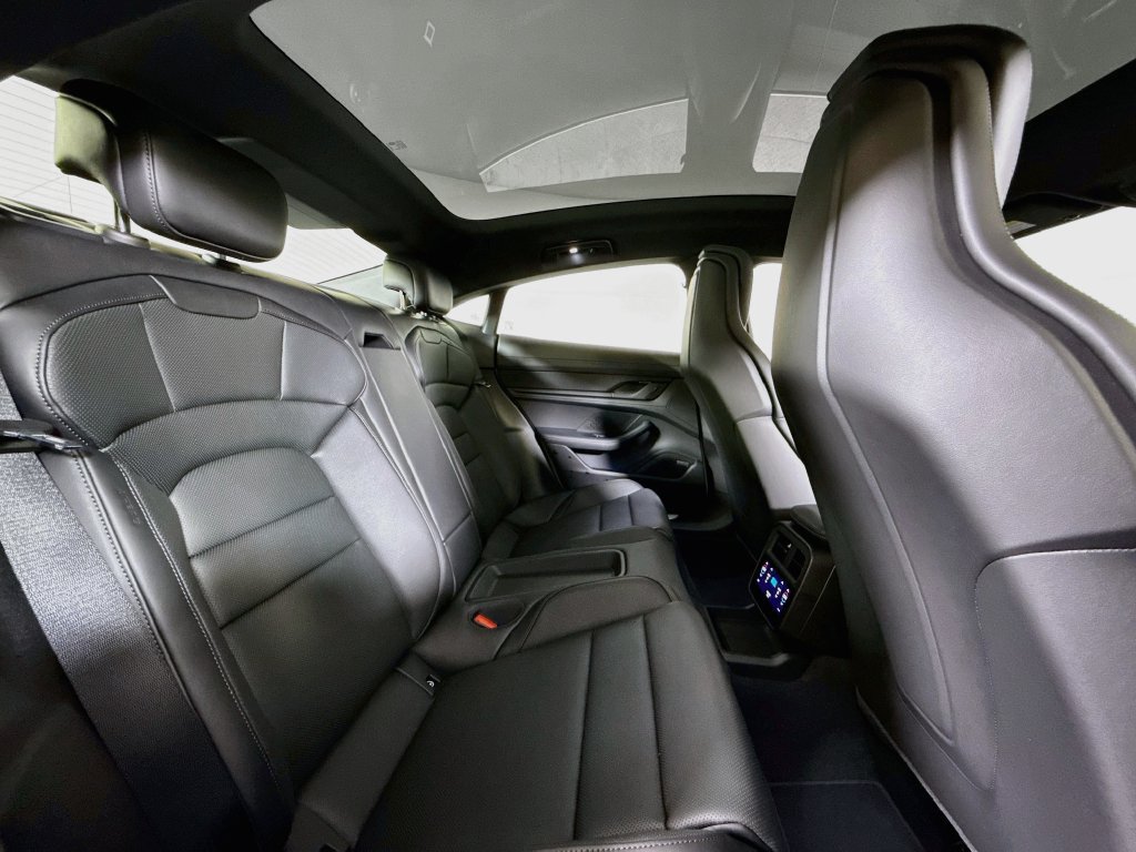 Certified 2026 Porsche Taycan 4S AWD/4WD image 19