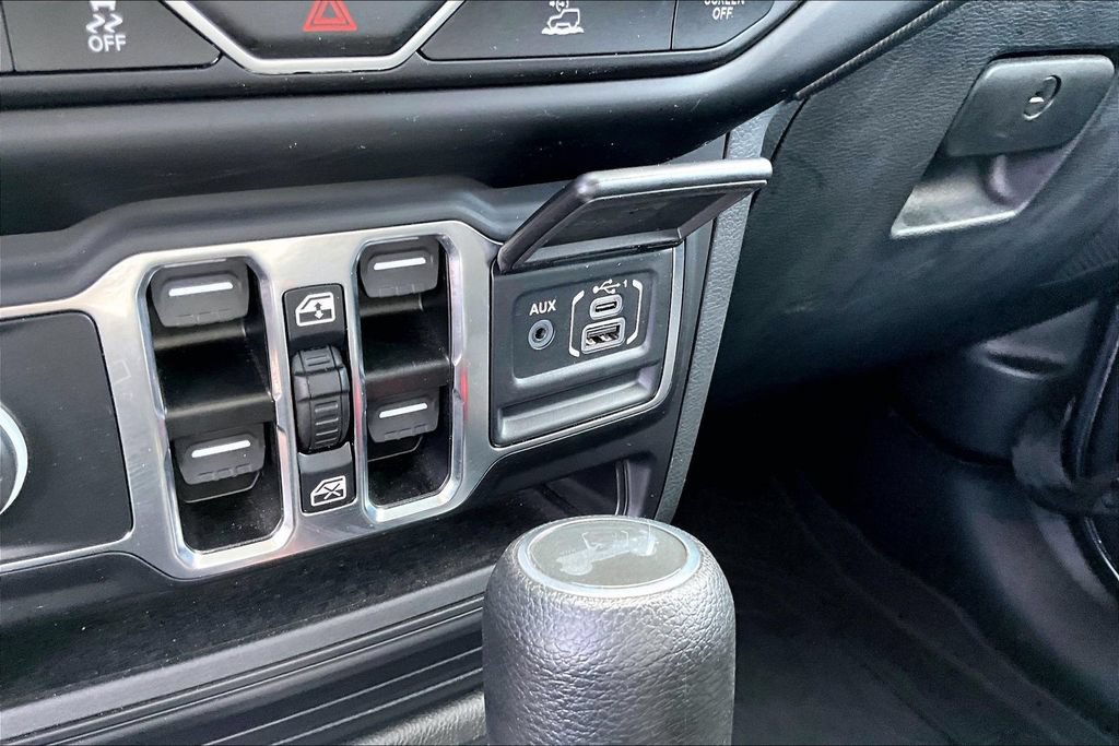 Used 2023 Jeep Wrangler Unlimited w/ 8.4" Radio Group AWD/4WD image 29
