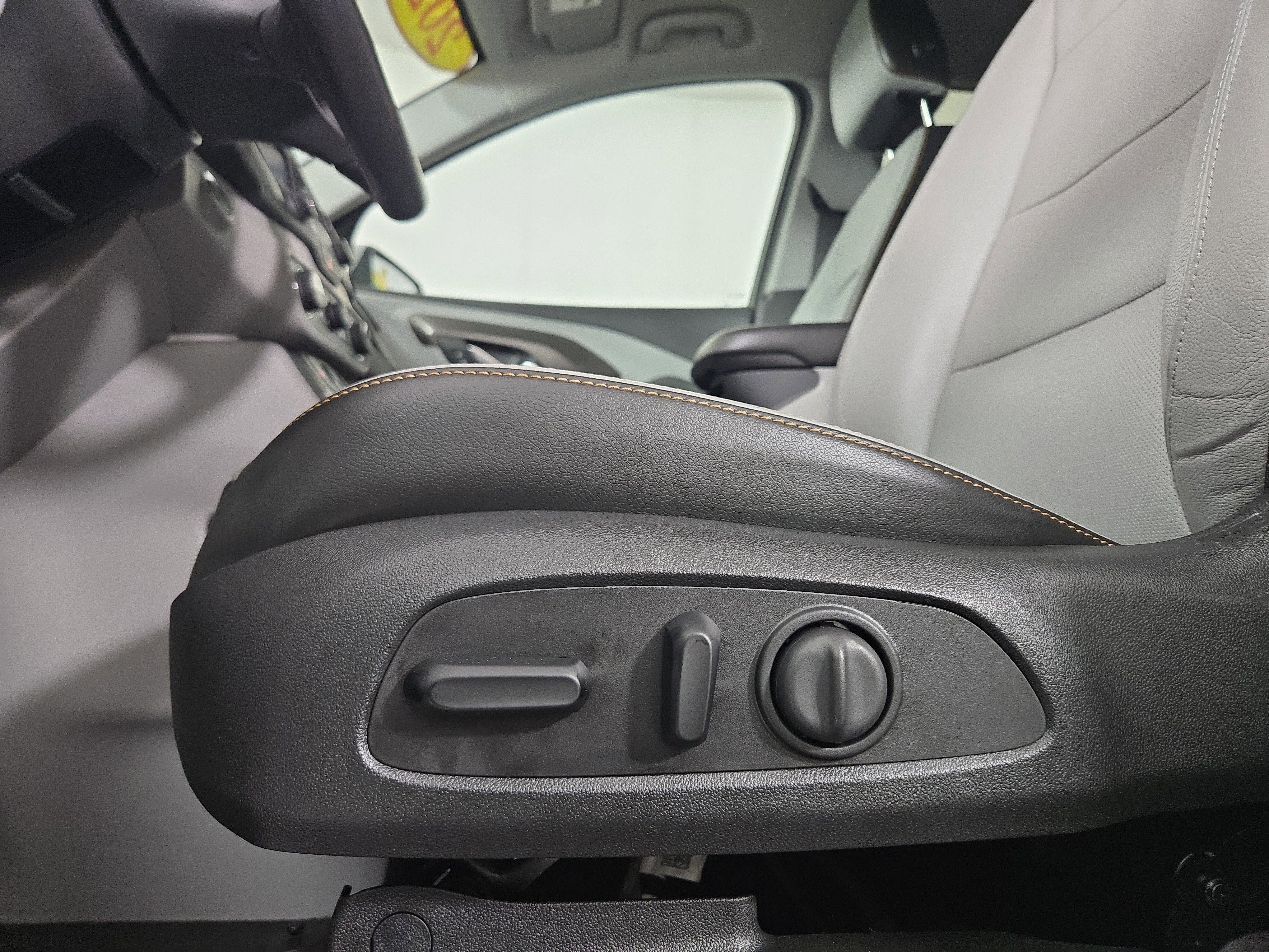 Certified 2020 GMC Terrain SLT w/ Preferred Package image 30