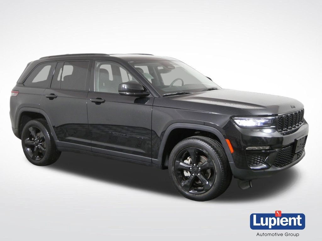 Used 2023 Jeep Grand Cherokee Limited w/ Black Appearance Package