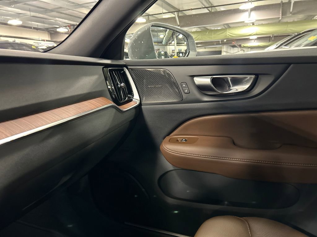Used 2026 Volvo V60 B5 Cross Country Plus w/ Protection Package Premier AWD/4WD image 20