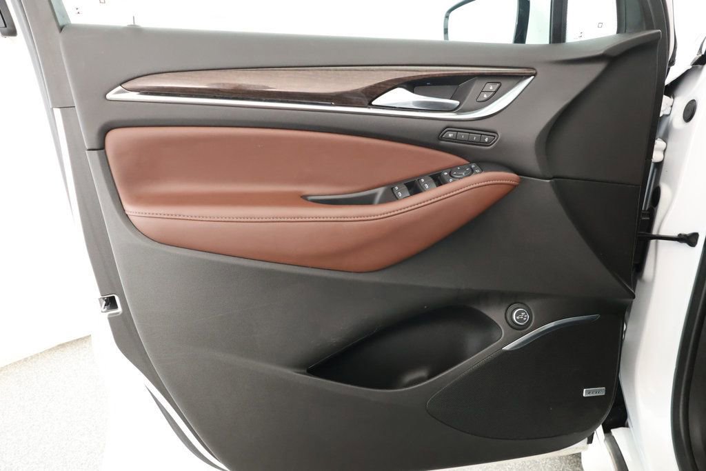 Used 2021 Buick Enclave Avenir image 9