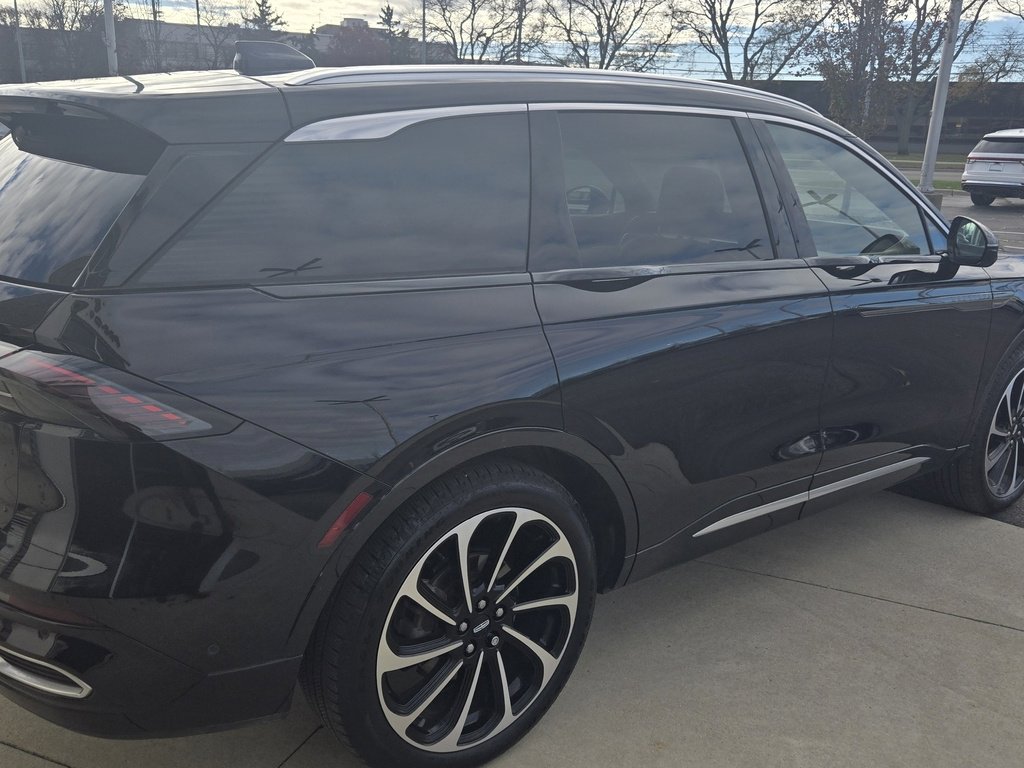 Certified 2024 Lincoln Nautilus Black Label image 23