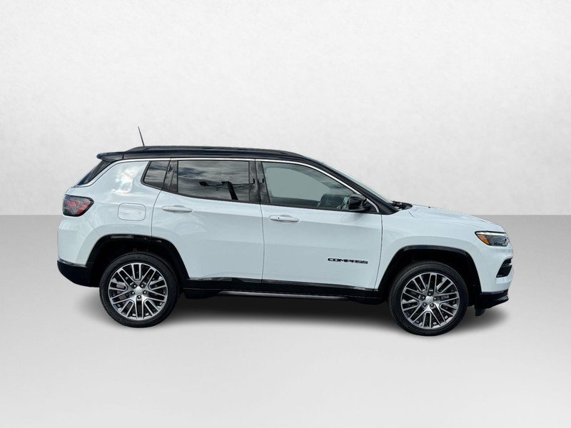Used 2023 Jeep Compass Limited w/ Elite Group AWD/4WD image 2