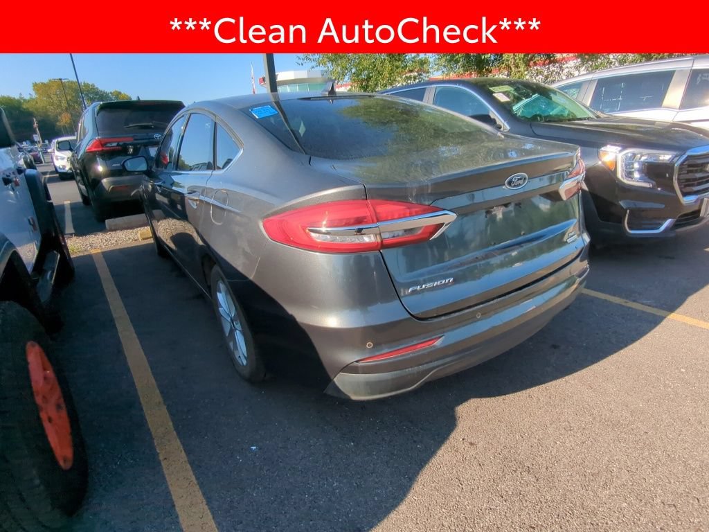 Used 2020 Ford Fusion SE FWD image 4