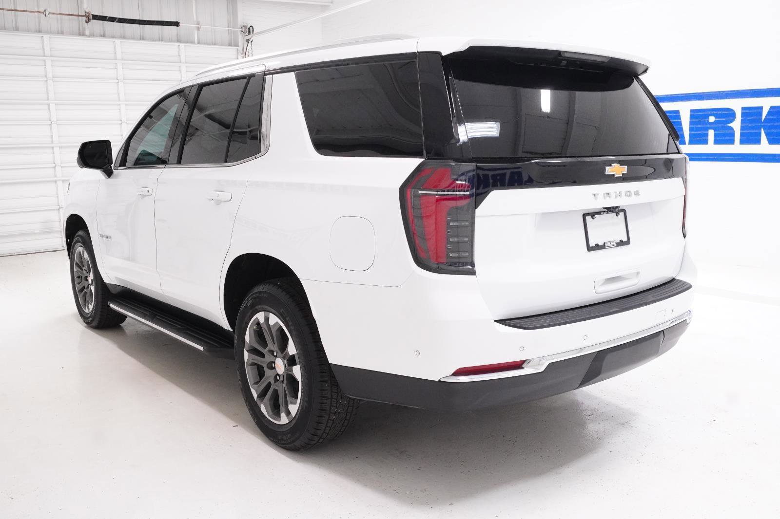 Used 2025 Chevrolet Tahoe LS RWD image 9