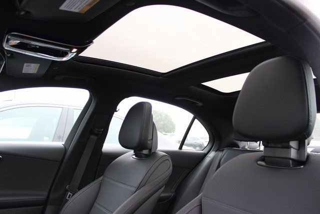 New 2025 Mercedes-Benz C 300 4MATIC Sedan image 14
