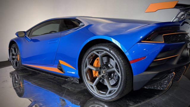 Used 2021 Lamborghini Huracan EVO RWD image 27