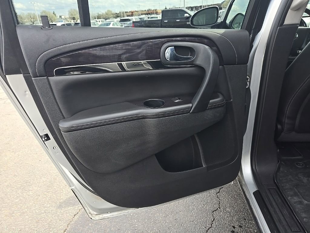 Used 2016 Buick Enclave Premium w/ Experience Buick Package image 26