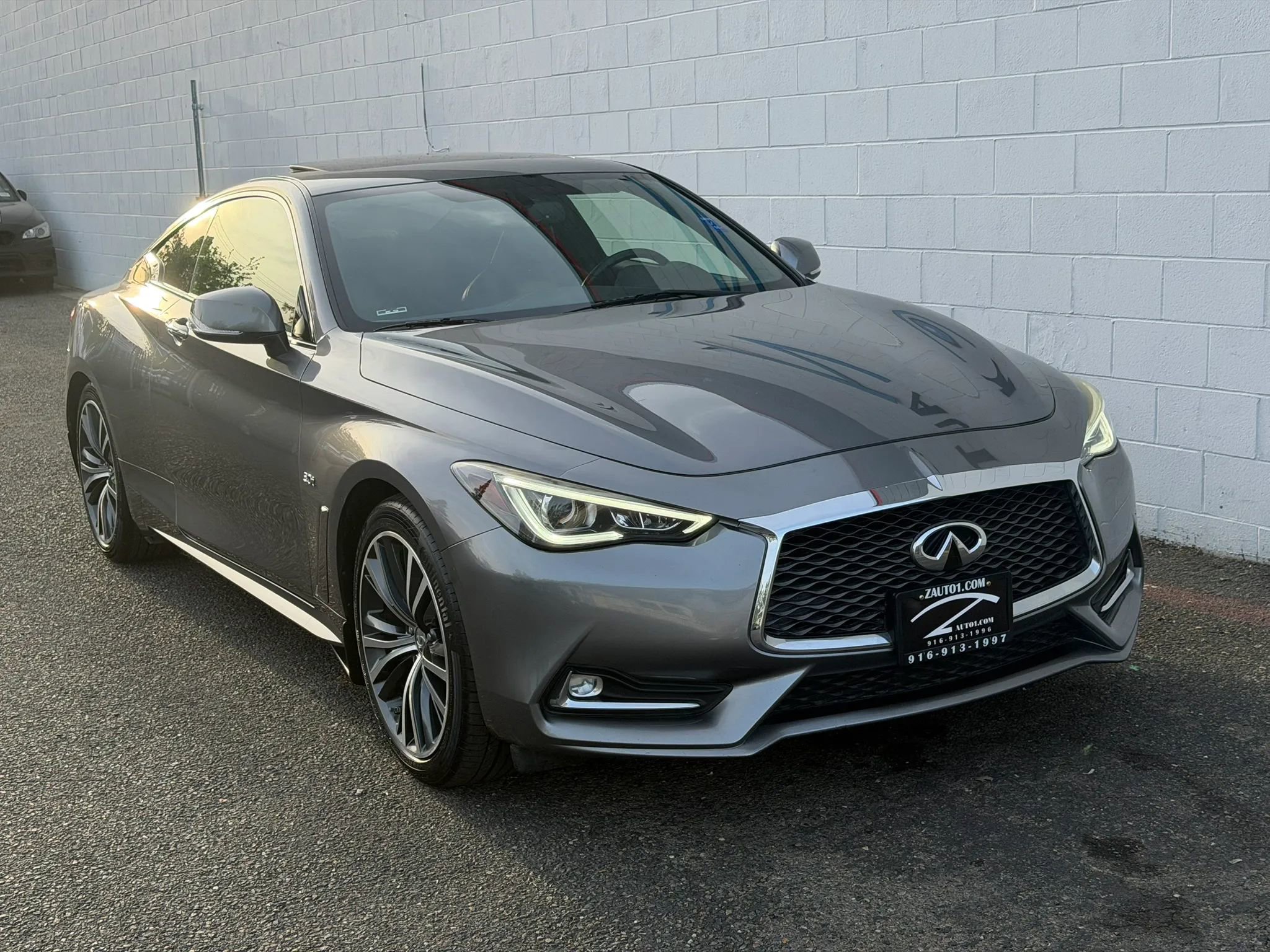 Used 2018 INFINITI Q60 3.0t Luxe image 7