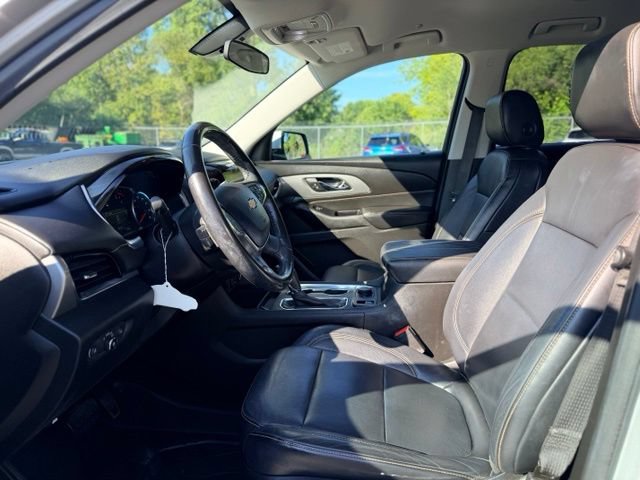 Used 2019 Chevrolet Traverse LT w/ LPO, Floor Liner Package FWD image 6