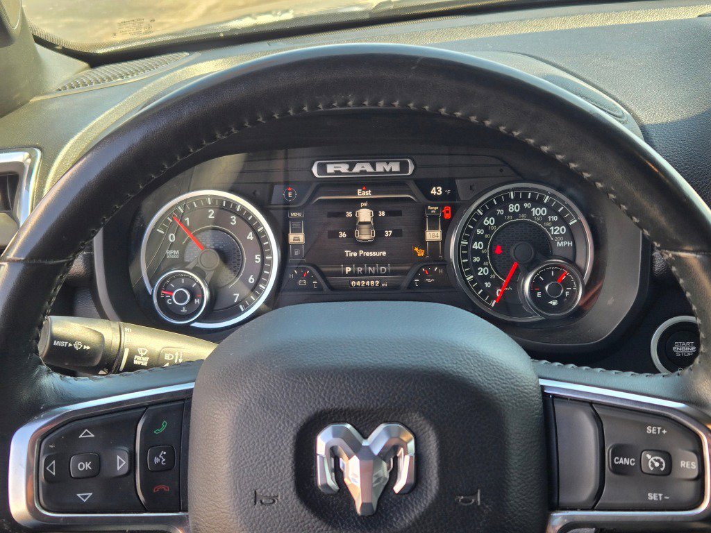 Used 2024 RAM 1500 Laramie image 33