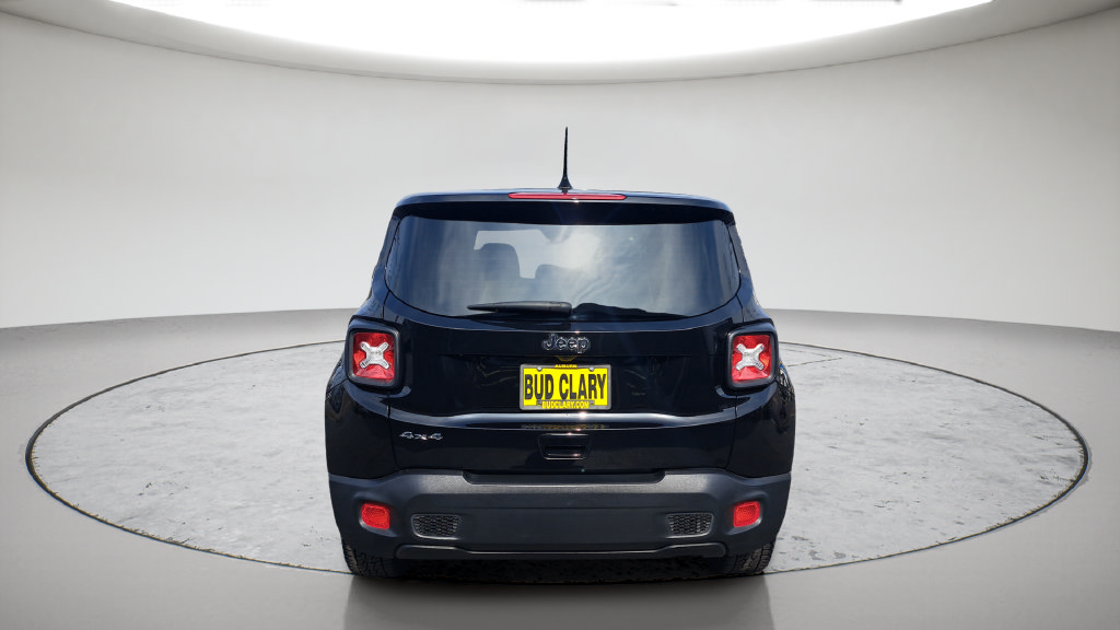 Used 2023 Jeep Renegade Latitude AWD/4WD image 6
