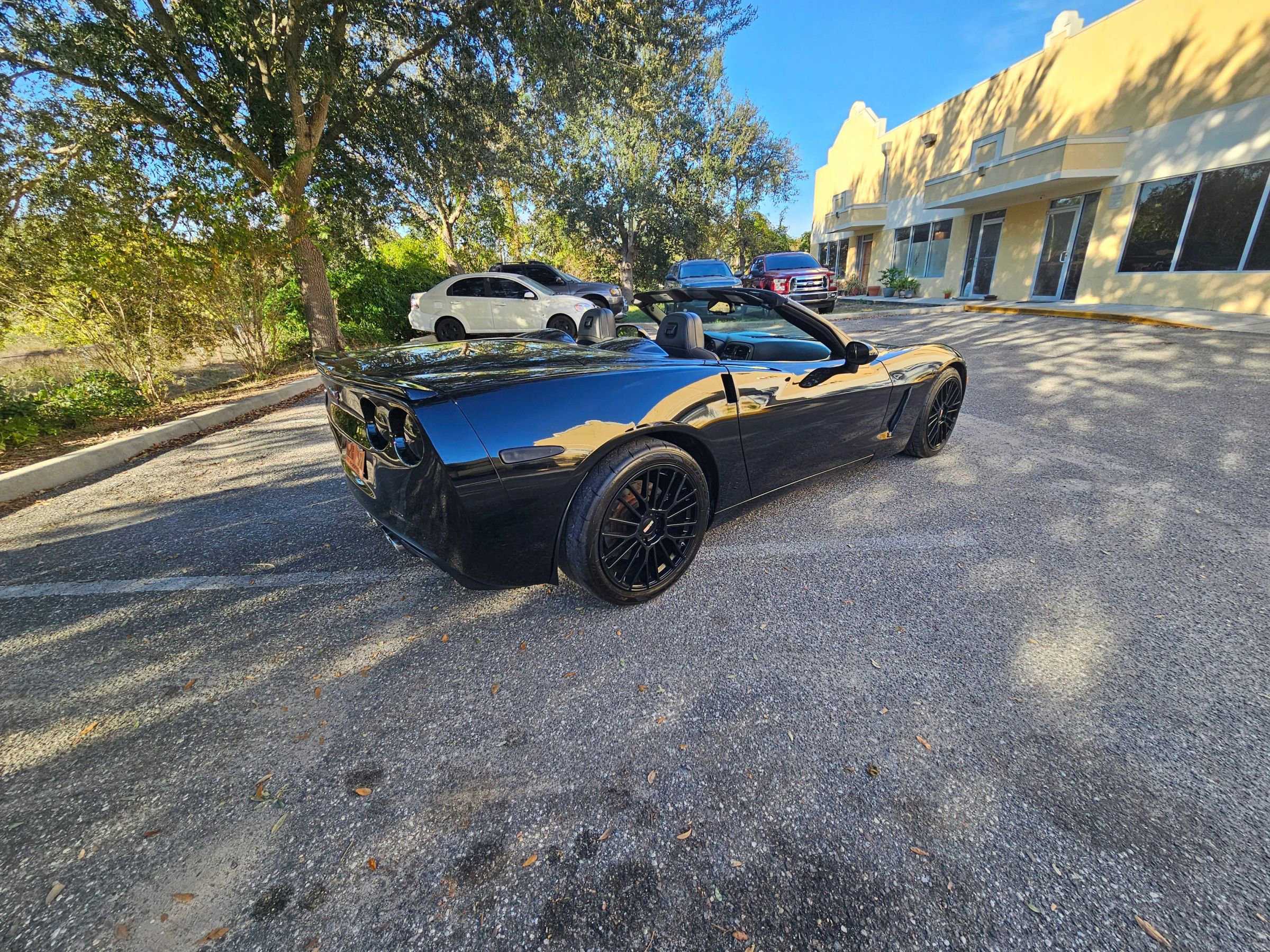 Used 2013 Chevrolet Corvette Convertible w/ 2LT Preferred Equipment Group image 7