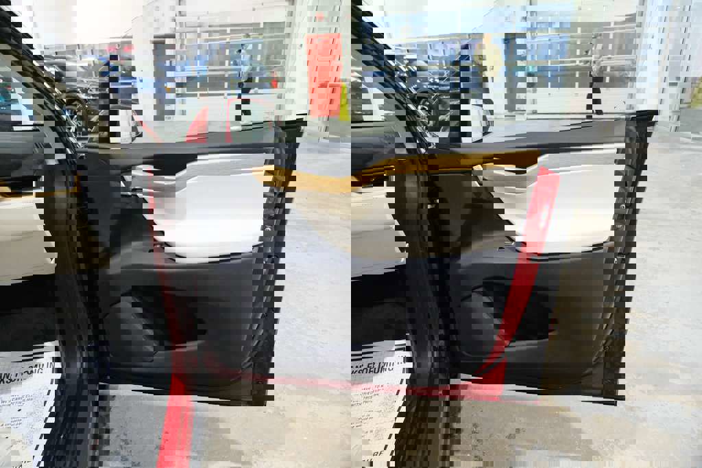 Used 2018 Tesla Model X 100D image 33