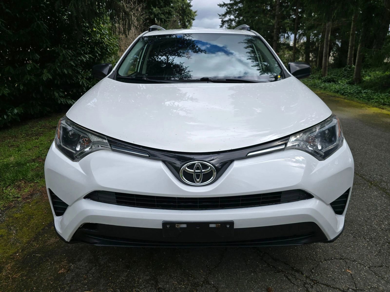 Used 2016 Toyota RAV4 LE AWD/4WD image 9