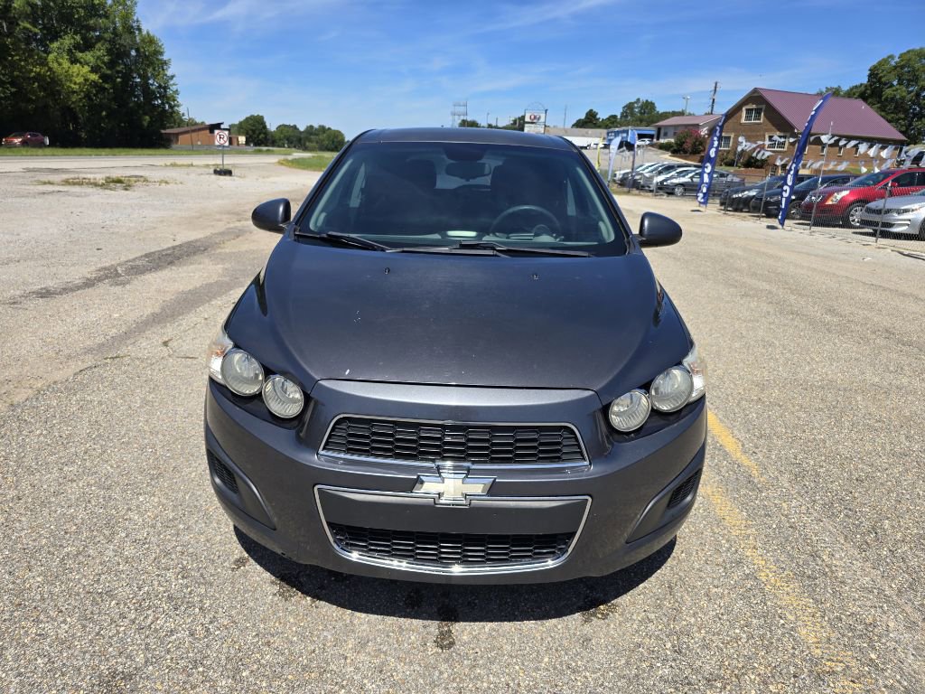 Used 2013 Chevrolet Sonic LT image 2