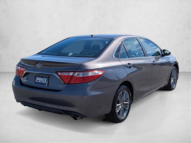 Used 2015 Toyota Camry SE image 5