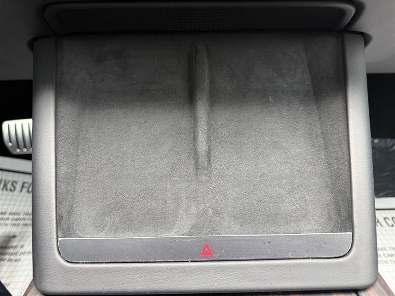 Used 2022 Tesla Model S image 23